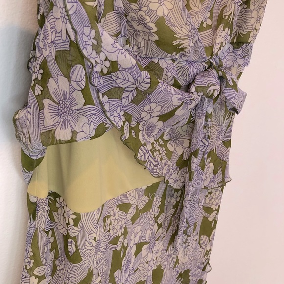 London Times Floral Tiered Ruffle Lettuce Hem Midi Dress - Picture 5 of 9